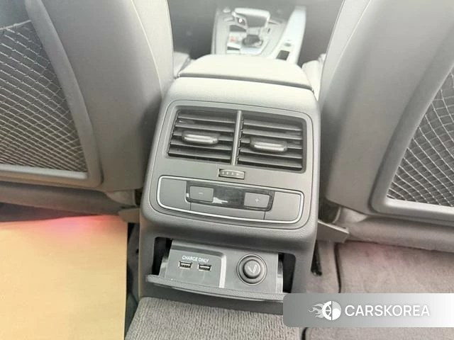 Audi A4L id 4307014 из Китая 16