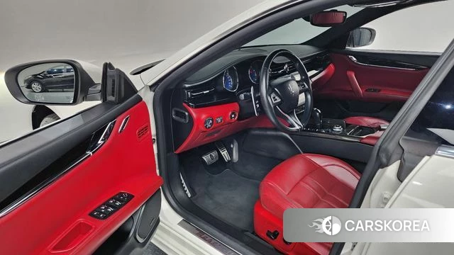 Maserati Quattroporte id 4638341 из Кореи 35