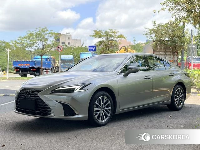 Lexus ES id 4314145 из Китая 23