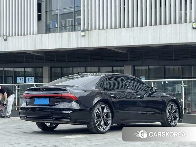 Audi A7L id 4261794 из Китая 19