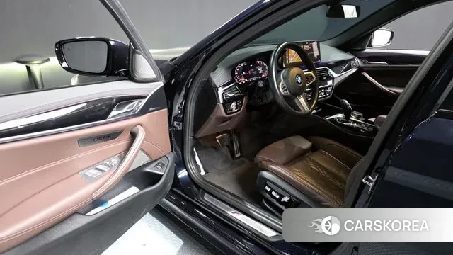 BMW 5 Series (G30) id 3366843 из Кореи 20