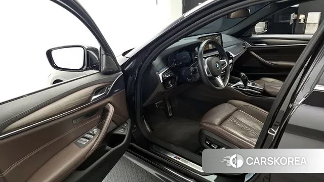 BMW 5 Series (G30) id 3772093 из Кореи 20