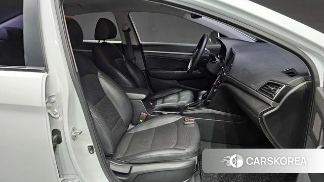 Hyundai Avante AD id 3846023 из Кореи 20