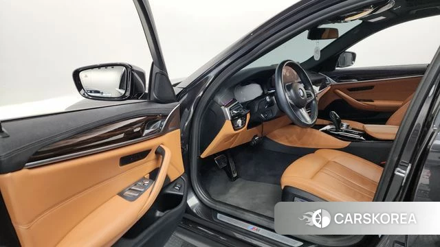 BMW 5 Series (G30) id 4195342 из Кореи 20