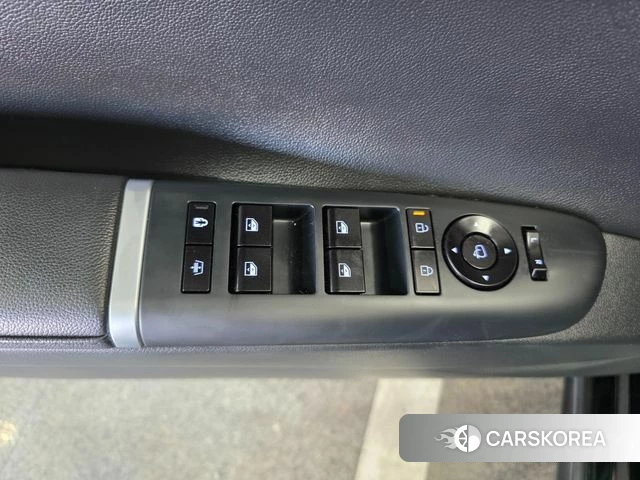 Hyundai Grandeur (GN7) id 3909616 из Кореи 20