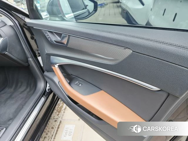 Audi A6L id 4228445 из Китая 15