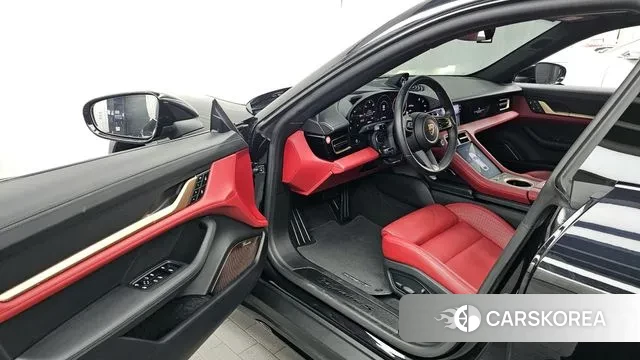 Porsche Taycan id 3341518 из Кореи 20