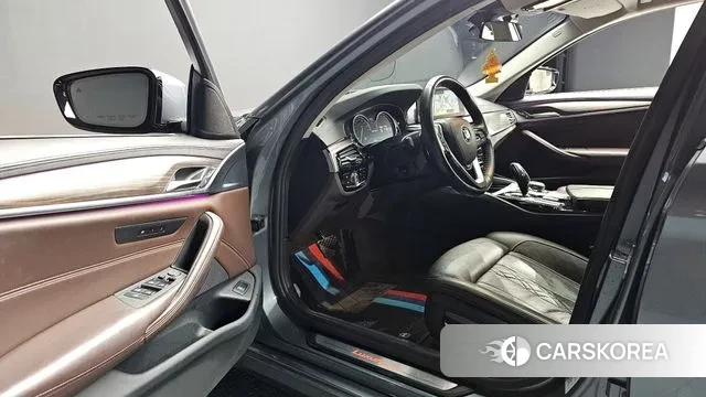 BMW 5 Series (G30) id 3557865 из Кореи 20