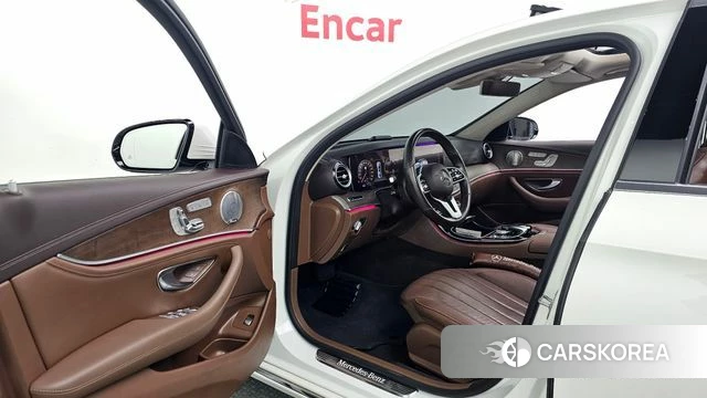 Mercedes-Benz E-Class W213 id 4595701 из Кореи 35