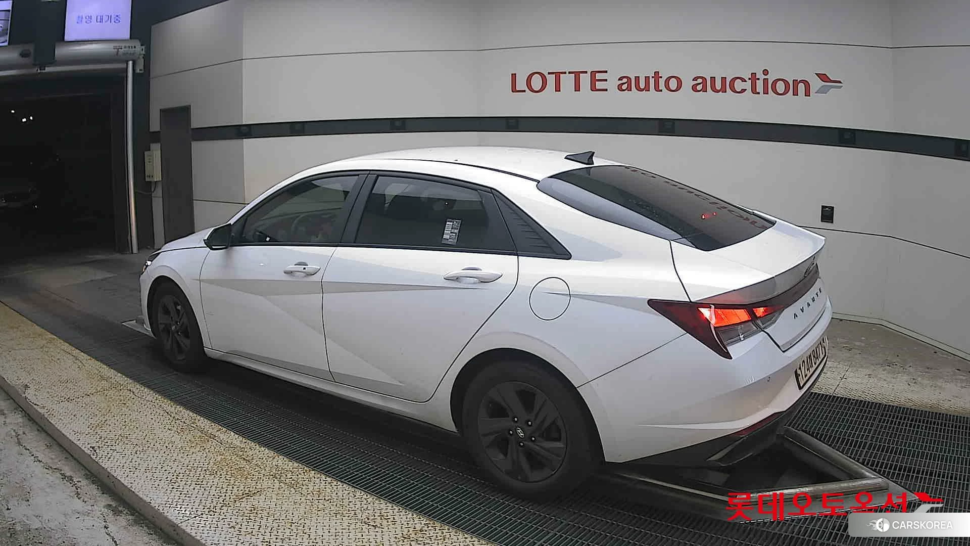 Hyundai Avante Hybrid id 4902383 из Кореи 37