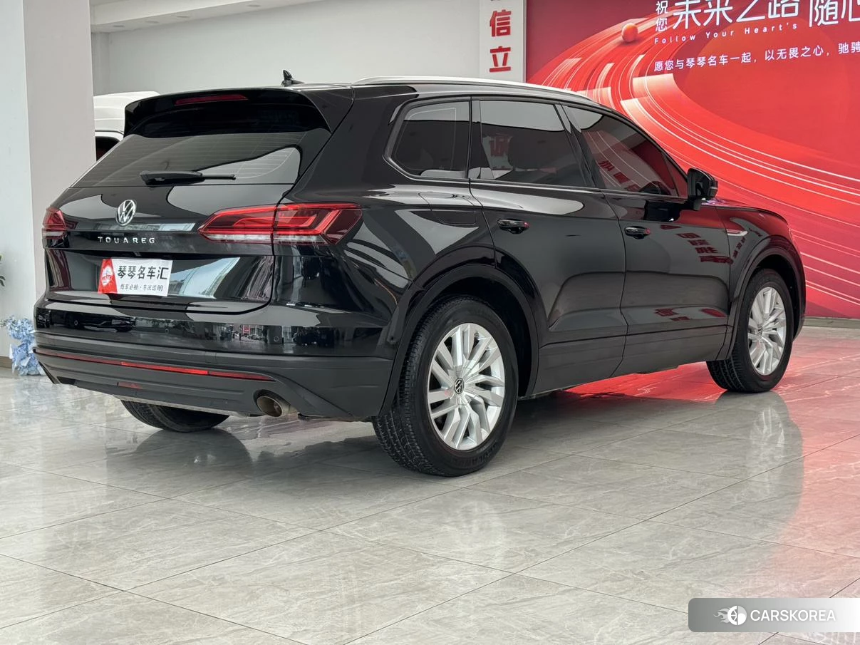 Volkswagen Touareg id 4421044 из Китая 32