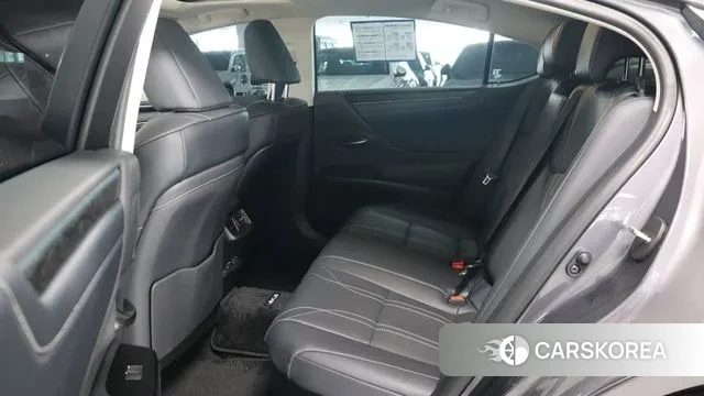 Lexus ES300h 7th generation id 3082093 из Кореи 17