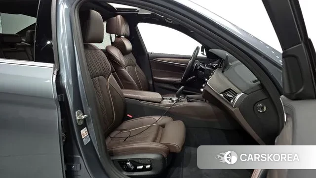 BMW 5 Series (G30) id 3622679 из Кореи 20