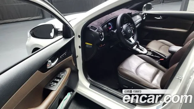 Kia Come New K3 id 2798114 из Кореи 20