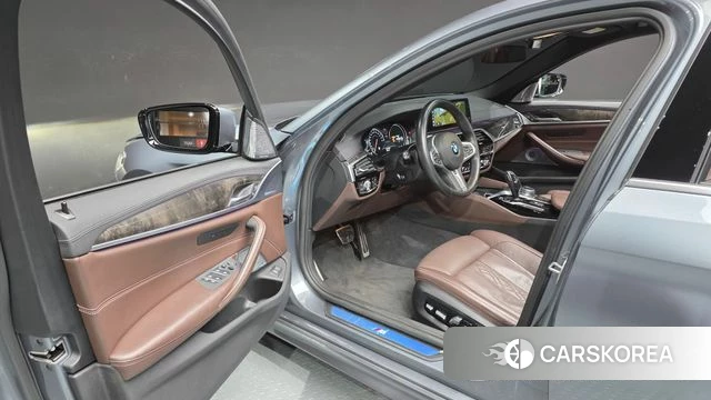 BMW 5 Series (G30) id 3912085 из Кореи 20