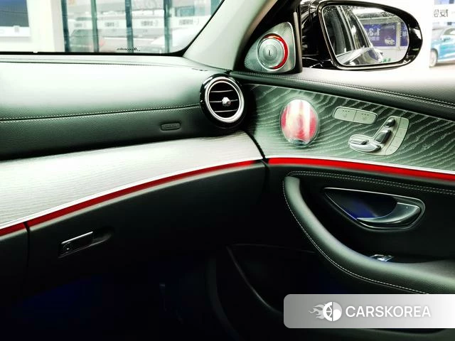Mercedes-Benz E-class id 4342195 из Китая 20