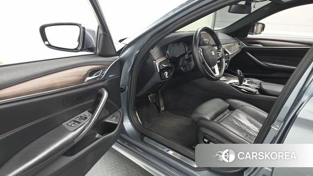 BMW 5 Series (G30) id 4587448 из Кореи 20