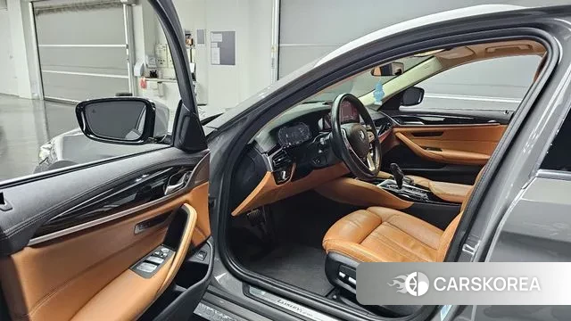 BMW 5 Series (G30) id 3707611 из Кореи 20