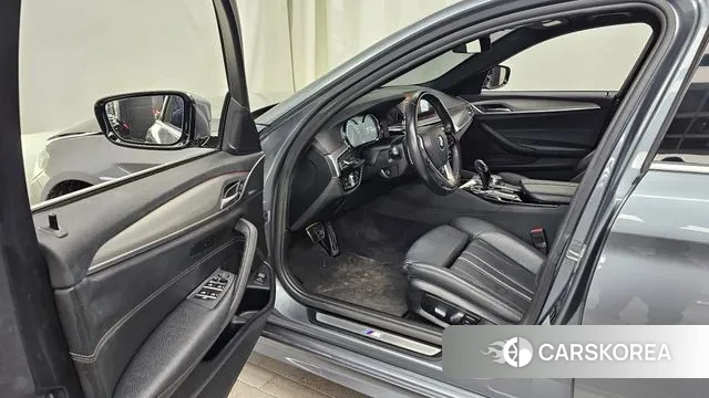 BMW 5 Series (G30) id 3449799 из Кореи 20