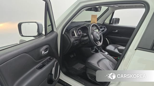 Jeep Renegade id 4725902 из Кореи 31