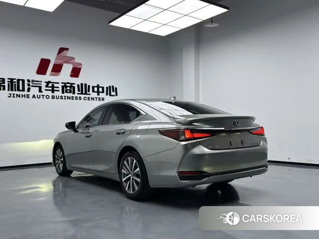 Lexus ES id 4262111 из Китая 12