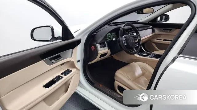 Jaguar XF (X260) id 3552792 из Кореи 20