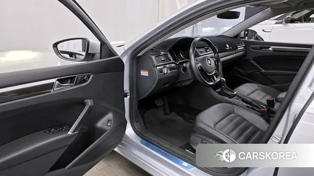 Volkswagen The New Passat id 3723635 из Кореи 20