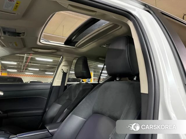 Lexus CT200h id 3905972 из Кореи 20