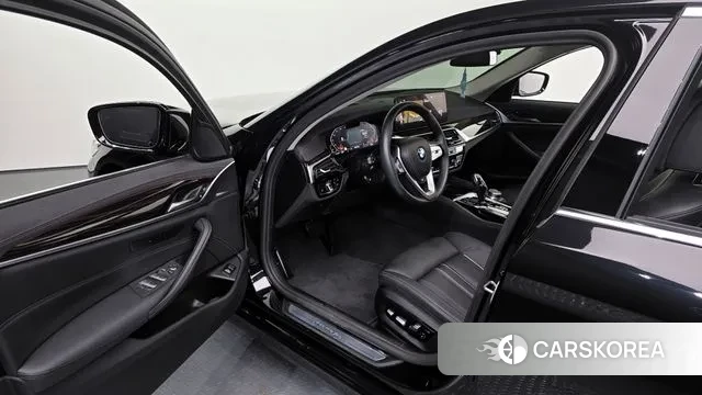 BMW 5 Series (G30) id 3026936 из Кореи 20