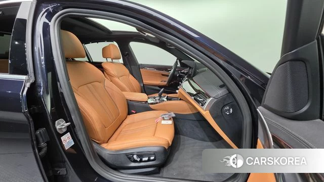 BMW 5 Series (G30) id 4223943 из Кореи 20