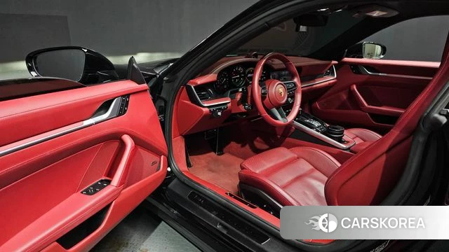 Porsche 911(992) id 4243657 из Кореи 37