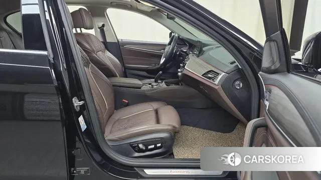 BMW 5 Series (G30) id 3054822 из Кореи 20