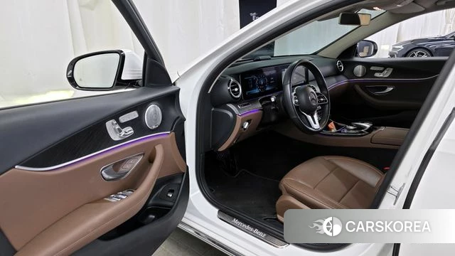 Mercedes-Benz E-Class W213 id 4304652 из Кореи 34