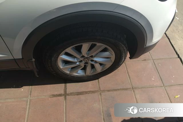 Volkswagen Exploring the shadow id 4207652 из Китая 17