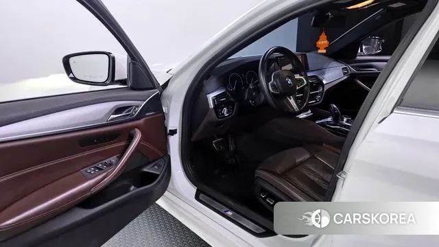 BMW 5 Series (G30) id 3489473 из Кореи 20