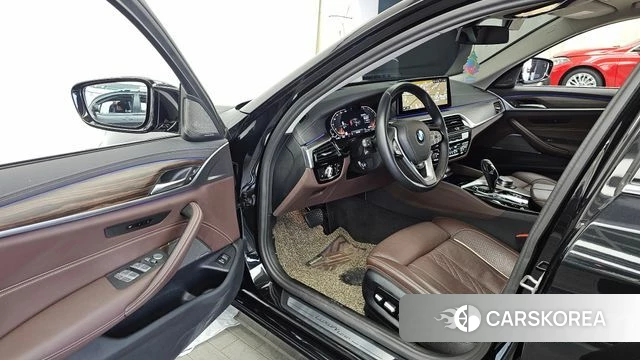 BMW 5 Series (G30) id 3838855 из Кореи 20