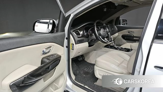 Kia The New Carnival id 4188261 из Кореи 31