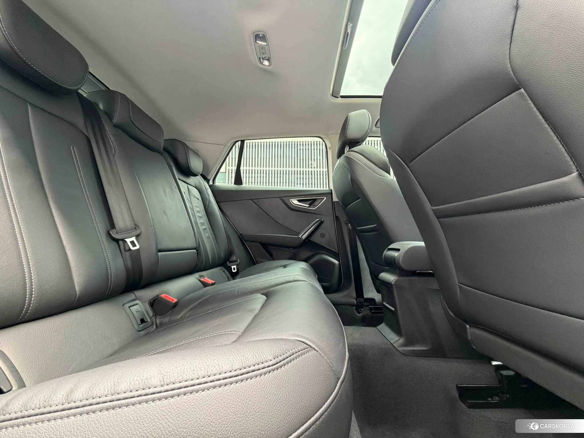 Audi Q2L id 4513840 из Китая 18