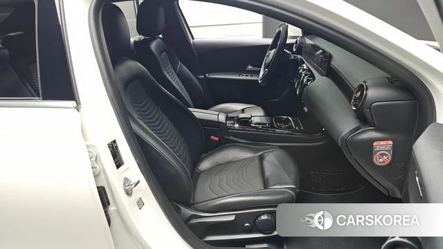 Mercedes-Benz A-Class W177 id 4562685 из Кореи 30