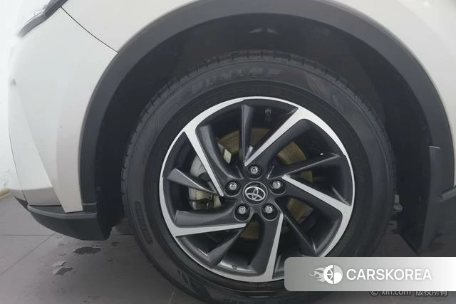 Toyota C-HR id 4273017 из Китая 24