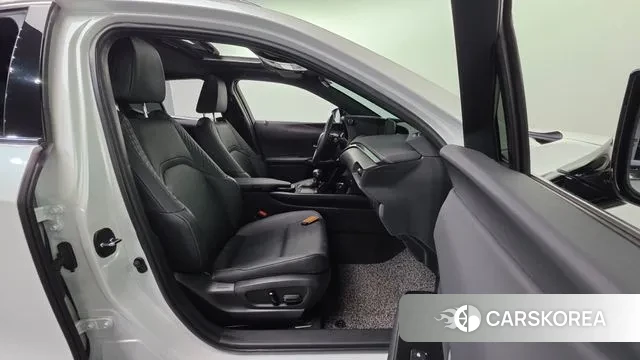 Lexus UX250h id 3556688 из Кореи 20