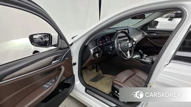 BMW 5 Series (G30) id 3607627 из Кореи 20