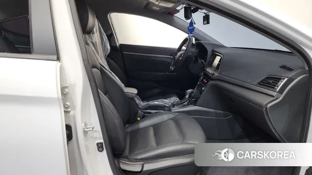 Hyundai Avante AD id 3761454 из Кореи 20