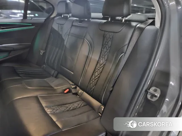 BMW 5 Series (G30) id 2885855 из Кореи 10