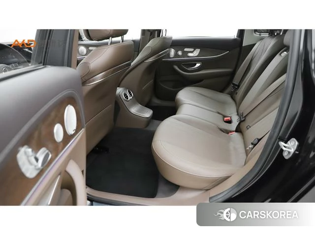 Mercedes-Benz E-class id 4277780 из Китая 10