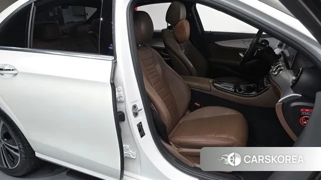Mercedes-Benz E-Class W213 id 3032839 из Кореи 20
