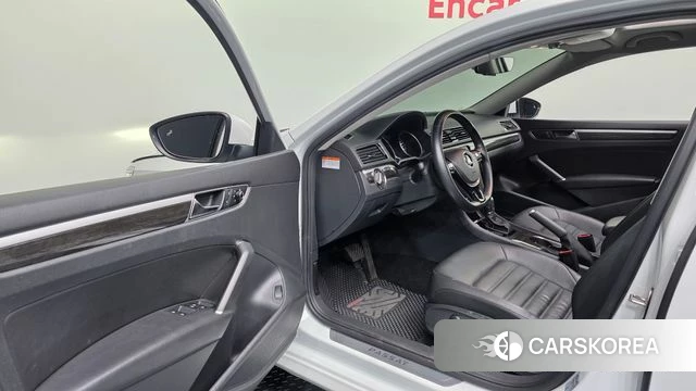 Volkswagen The New Passat id 4865432 из Кореи 33