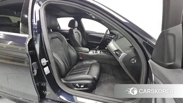 BMW 5 Series (G30) id 3449774 из Кореи 20