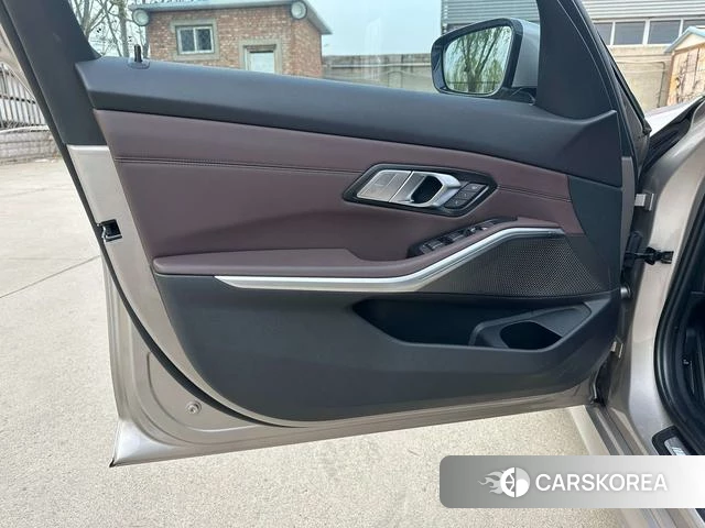 BMW 3 series id 4208324 из Китая 28