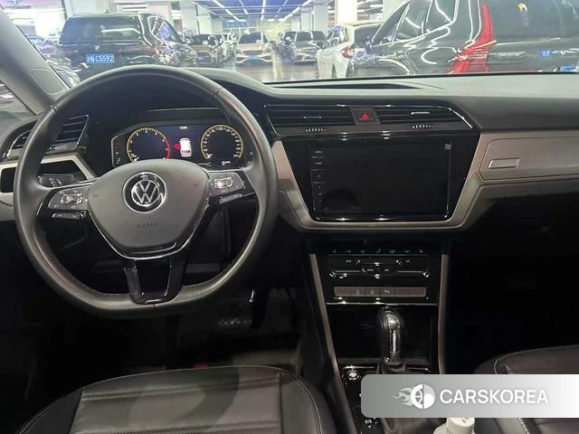 Volkswagen Touran L id 4328785 из Китая 11